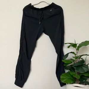 Gap fit black athletic joggers